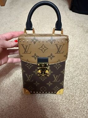 Designer-inspired camera box